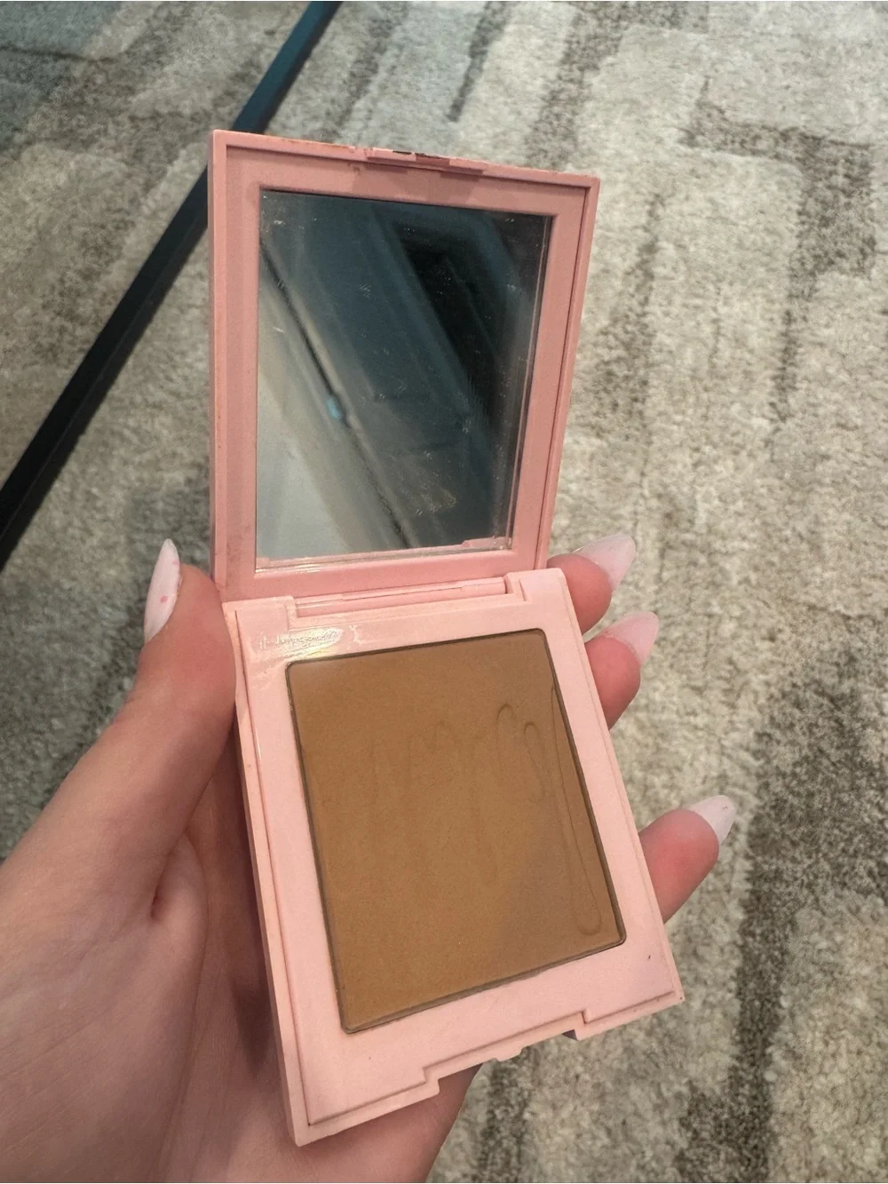 KYLIE powder bronzer